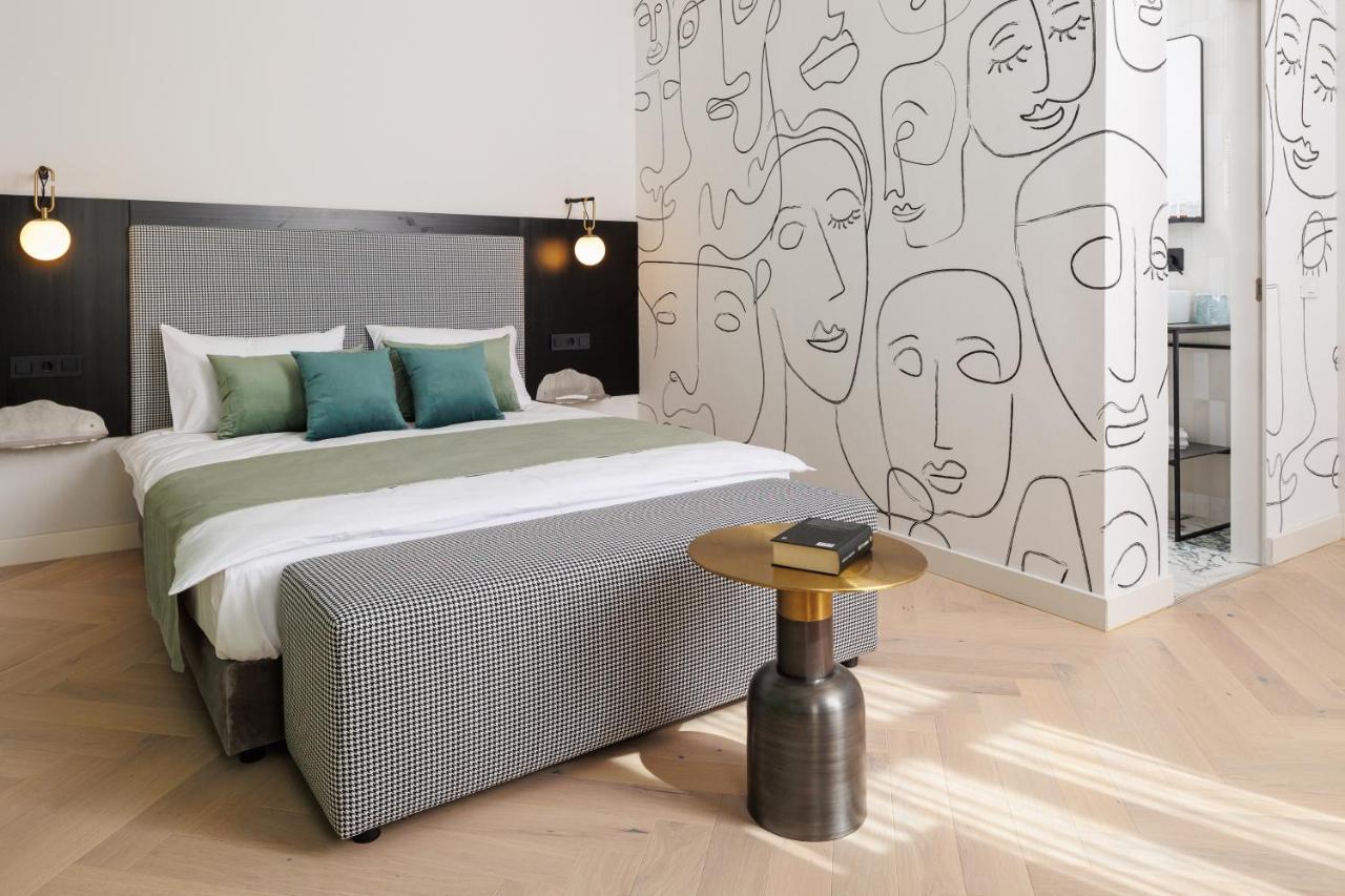 Aries' Collection Luxury Suites Brasov Exterior photo