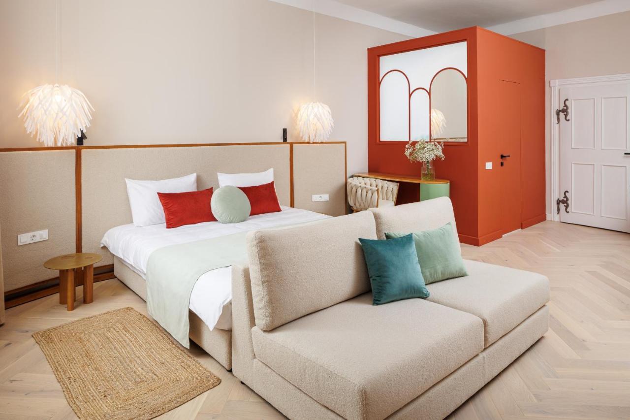 Aries' Collection Luxury Suites Brasov Exterior photo