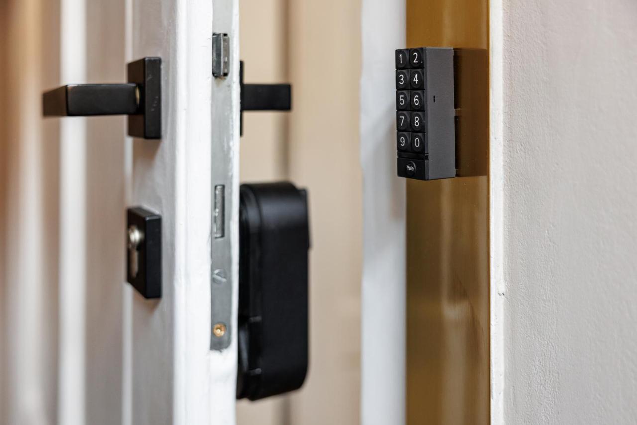 Aries' Collection Luxury Suites Brasov Exterior photo